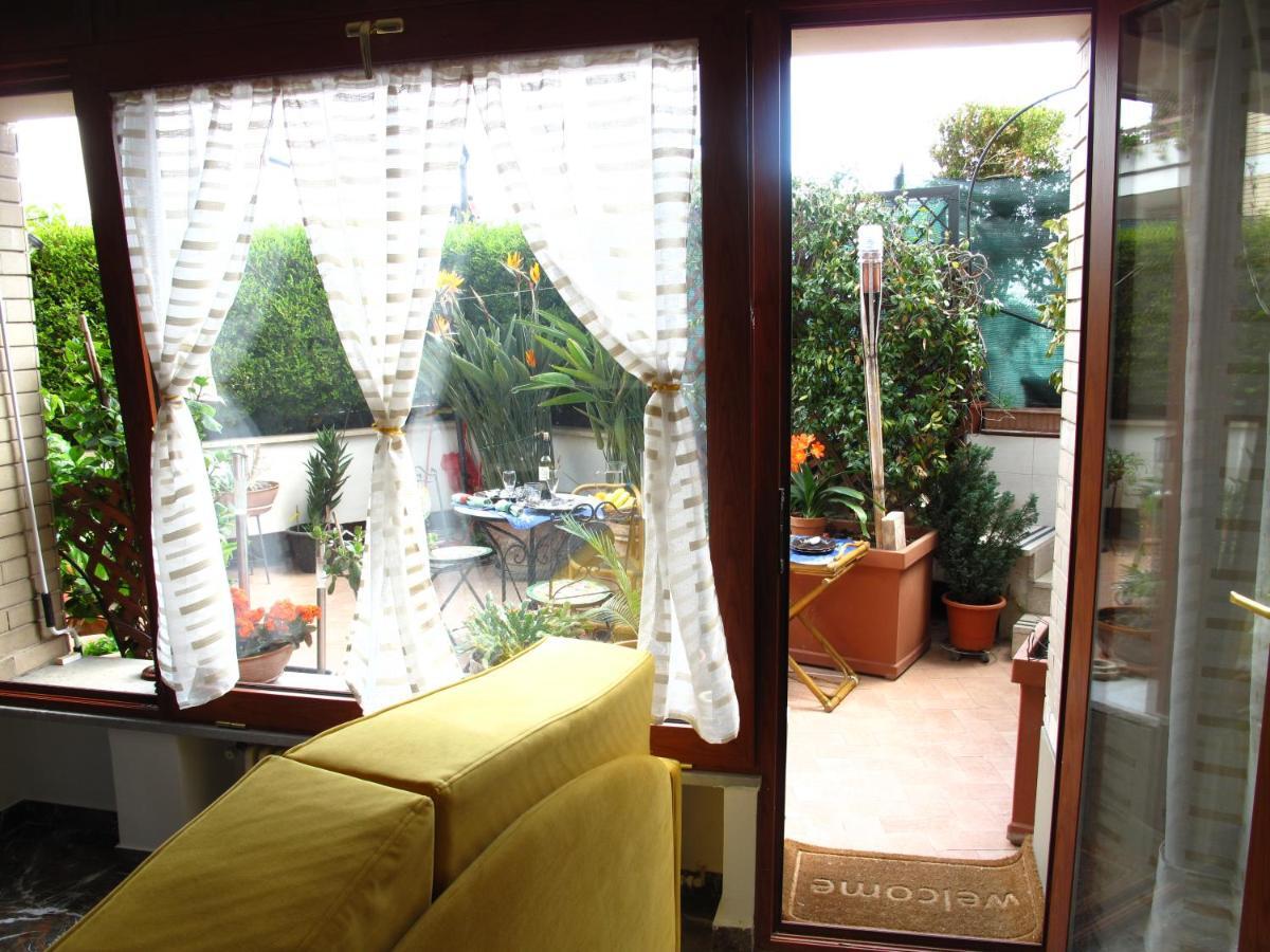 Monocamera Con Terrazzogiardino -Studette -Zona Panoramica Posillipo Naples Extérieur photo